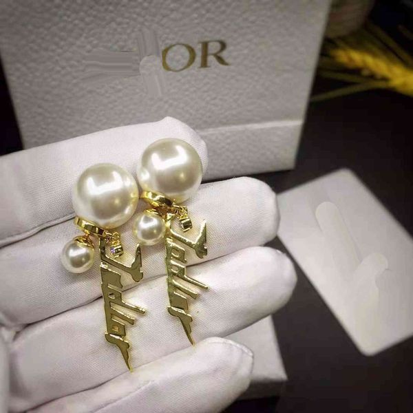 factory specials aa size pearl home letter earrings net red fashion same earrings, Golden
factory specials aa size pearl home letter earrings net red fashion same earrings, Golden