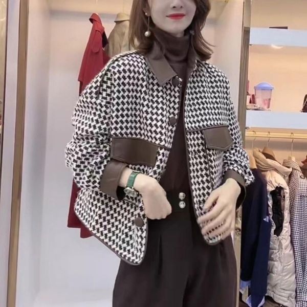 women's jackets 2021 autumn and winter women 's clothing long sleeve plaid elegant leather patchwork western style short casual ja, Black;brown
women's jackets 2021 autumn and winter women 's clothing long sleeve plaid elegant leather patchwork western style short casual ja, Black;brown