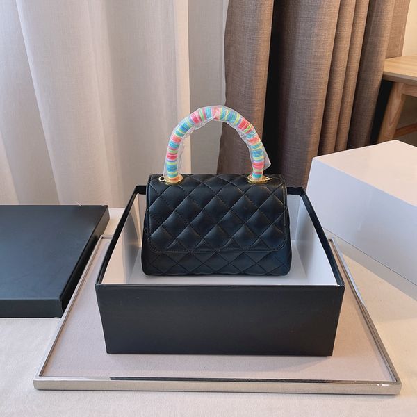 totes handbags designer shoulder bags tote bag handbag fashion brand gold chain high-quality genuine leather with exquisite packaging and or
totes handbags designer shoulder bags tote bag handbag fashion brand gold chain high-quality genuine leather with exquisite packaging and or