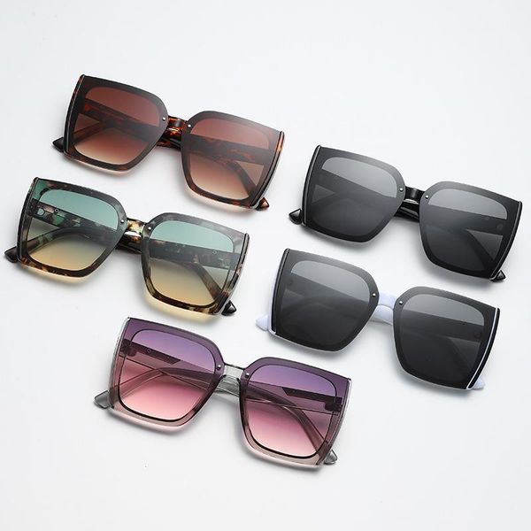 sunglasses retro woman square sun glasses for women fashion oversize classic 2021 european uv400 eyewear travel shade oculos, White;black
sunglasses retro woman square sun glasses for women fashion oversize classic 2021 european uv400 eyewear travel shade oculos, White;black