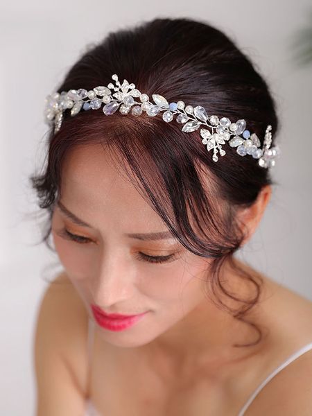 2021 new fashion silver headband pearl and crystal headdress handmade hair band women headpieces wedding bridal hair accessories
2021 new fashion silver headband pearl and crystal headdress handmade hair band women headpieces wedding bridal hair accessories