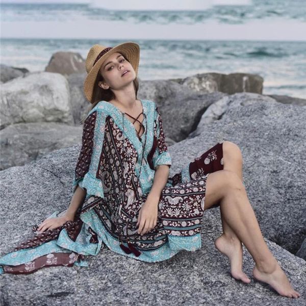 women's swimwear rayon printed fashion deep v robe style beach blouse loose holiday sun protection shirt summer beachware 2021, White;black
women's swimwear rayon printed fashion deep v robe style beach blouse loose holiday sun protection shirt summer beachware 2021, White;black