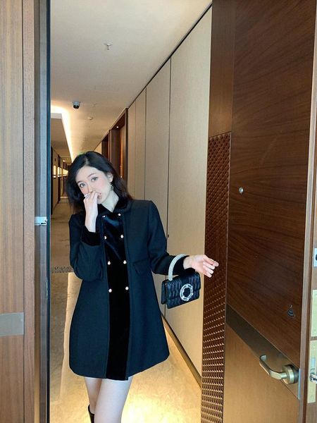 women's jackets 2021 autumn women double breasted wool jacket overcoat female luxury vintage coat gdnz 10.12, Black;brown
women's jackets 2021 autumn women double breasted wool jacket overcoat female luxury vintage coat gdnz 10.12, Black;brown