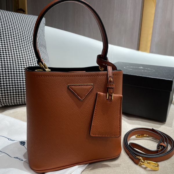 genuine leather women bag designers handbag tote fashion female crossbody handbags lady shoulder vintage bags with box
genuine leather women bag designers handbag tote fashion female crossbody handbags lady shoulder vintage bags with box