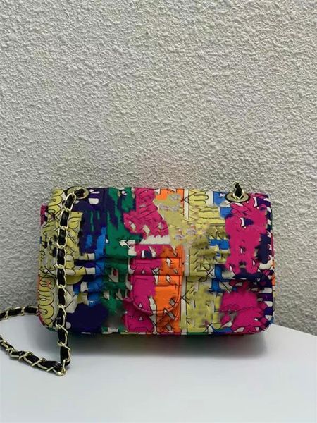 2021 new colorful chain rainbow box bag single nylon handbag shoulder bags slant span women
2021 new colorful chain rainbow box bag single nylon handbag shoulder bags slant span women