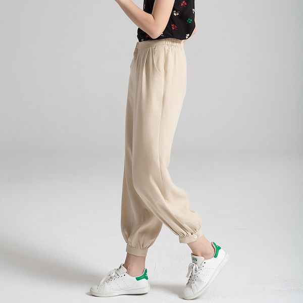 women's pants knierboers summer 2021 large loose khaki high waist silk, Black;white
women's pants knierboers summer 2021 large loose khaki high waist silk, Black;white
