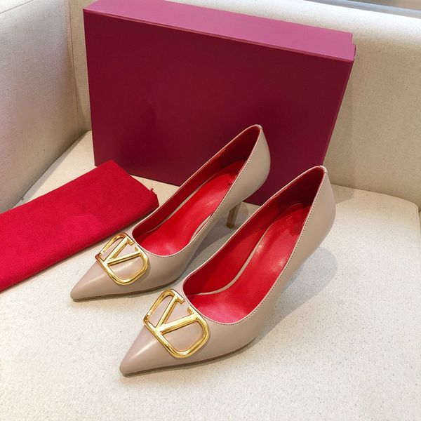 with box new women shoes high heels red bottoms leather pointed toes pumps outdoor bottoms dress shoes size 36-42, Black
with box new women shoes high heels red bottoms leather pointed toes pumps outdoor bottoms dress shoes size 36-42, Black