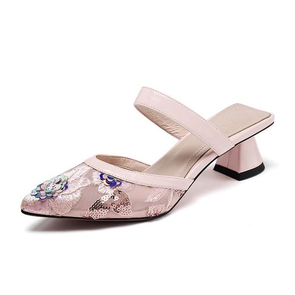 genuine leather med heels pumps bling embroider poined toe ladies slippers summer quality wedding prom shoes woman, Black
genuine leather med heels pumps bling embroider poined toe ladies slippers summer quality wedding prom shoes woman, Black