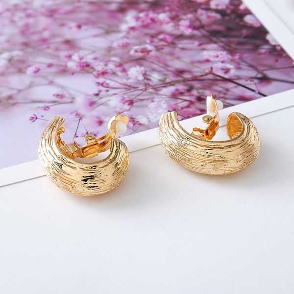 clip-on & screw back exaggerated ear clip model explosion style accessories women's gold without piercing earrings jewelry, Silver 
clip-on & screw back exaggerated ear clip model explosion style accessories women's gold without piercing earrings jewelry, Silver