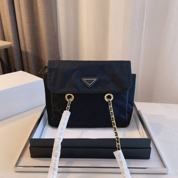 ladies black nylon parachute chain clutch flap bag fashionable and elegant shopping dating travel portable spring/summer crossbody multi-col
ladies black nylon parachute chain clutch flap bag fashionable and elegant shopping dating travel portable spring/summer crossbody multi-col