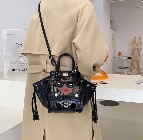 wings bag glasses handbag retro shoulder messenger stone pattern fashion dinner bags
wings bag glasses handbag retro shoulder messenger stone pattern fashion dinner bags