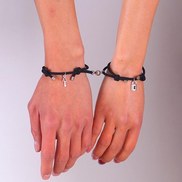 charm bracelets 2pcs/set paired bracelet with magnets classic key lock braslet gifts for couples elastic hair rope friendship brazalete joya, Golden;silver
charm bracelets 2pcs/set paired bracelet with magnets classic key lock braslet gifts for couples elastic hair rope friendship brazalete joya, Golden;silver