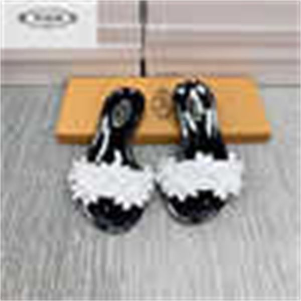 sandals designer thongs luxury mules brand women slippers casual slides handmade shoes walking tennis 8ocn, Black;white
sandals designer thongs luxury mules brand women slippers casual slides handmade shoes walking tennis 8ocn, Black;white