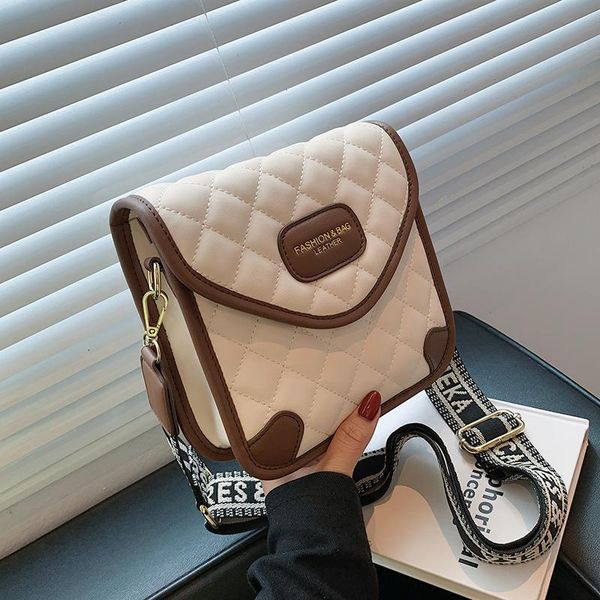shoulder bags niche design rhombus bag 2021 female messenger autumn all-match square fashionable mobile phone width: 19cm
shoulder bags niche design rhombus bag 2021 female messenger autumn all-match square fashionable mobile phone width: 19cm