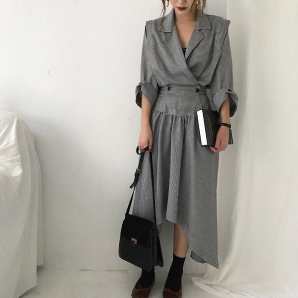 casual dresses 2021 vadim vestido longo arrival maxi dress woman retro handsome suit collar high waist striped mid-length irregular female, Black;gray
casual dresses 2021 vadim vestido longo arrival maxi dress woman retro handsome suit collar high waist striped mid-length irregular female, Black;gray