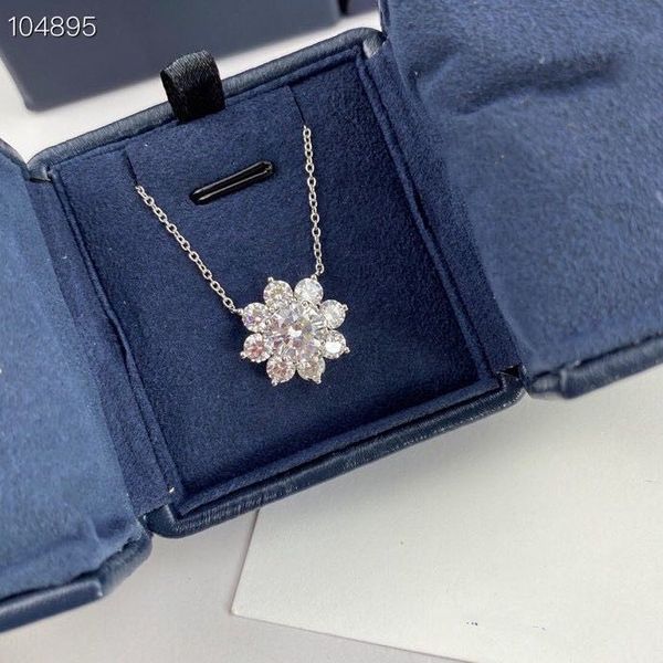 luxury pendant necklace with 8 leaf clover zircon flower charm short chain for women brand designer jewelry, Silver
luxury pendant necklace with 8 leaf clover zircon flower charm short chain for women brand designer jewelry, Silver