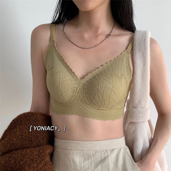 spring and summer new lace underwear women's comfortable gathered bra without steel ring, Red;black
spring and summer new lace underwear women's comfortable gathered bra without steel ring, Red;black