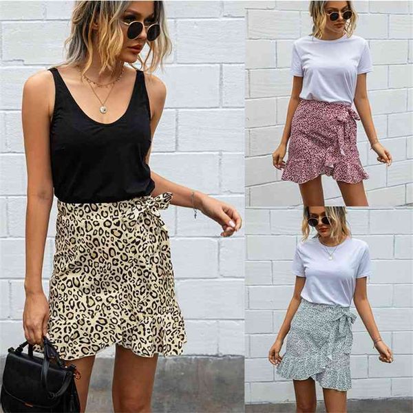 dot print short mini skirts women summer ruffle high waist bow tie skirt ladies slim streetwear 210629, Black
dot print short mini skirts women summer ruffle high waist bow tie skirt ladies slim streetwear 210629, Black