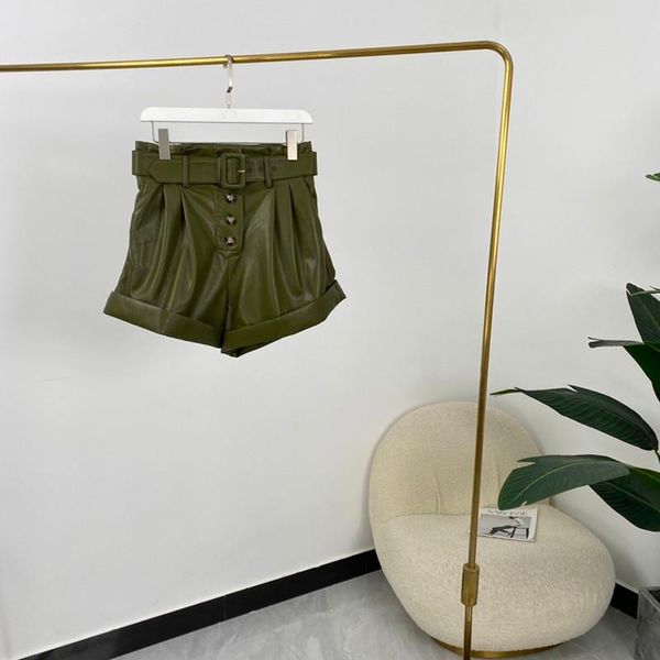 women's shorts 2021 summer women fashion vegetable protein skin solid easy match a-line with waist belt high quality, White;black
women's shorts 2021 summer women fashion vegetable protein skin solid easy match a-line with waist belt high quality, White;black