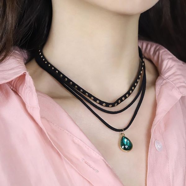chokers fashion classic retro rivet three-layer water drop flannel necklace multi-layer short choker female party jewelry, Golden;silver
chokers fashion classic retro rivet three-layer water drop flannel necklace multi-layer short choker female party jewelry, Golden;silver