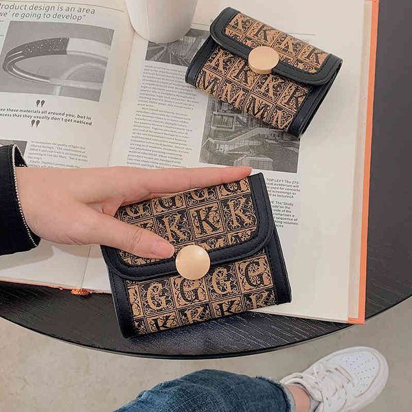 wallets bags handbags 2022 short wallet letter female card bag keaiduo holder folding change clip, Red;black
wallets bags handbags 2022 short wallet letter female card bag keaiduo holder folding change clip, Red;black