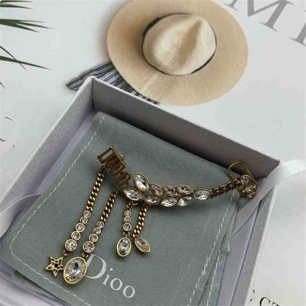 70% off outlet online classic ear clip girl with wheat ear, horse eye and star, Golden
70% off outlet online classic ear clip girl with wheat ear, horse eye and star, Golden