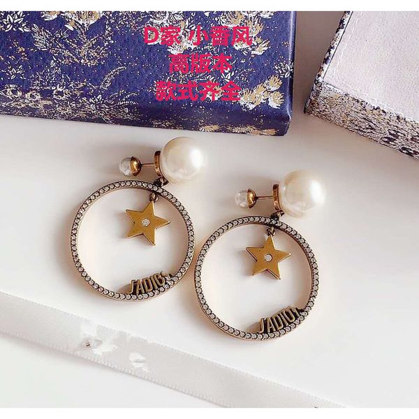 tina clover d home letter circle full diamond pearl earrings 925 sier needle female jewelry high version, Golden
tina clover d home letter circle full diamond pearl earrings 925 sier needle female jewelry high version, Golden