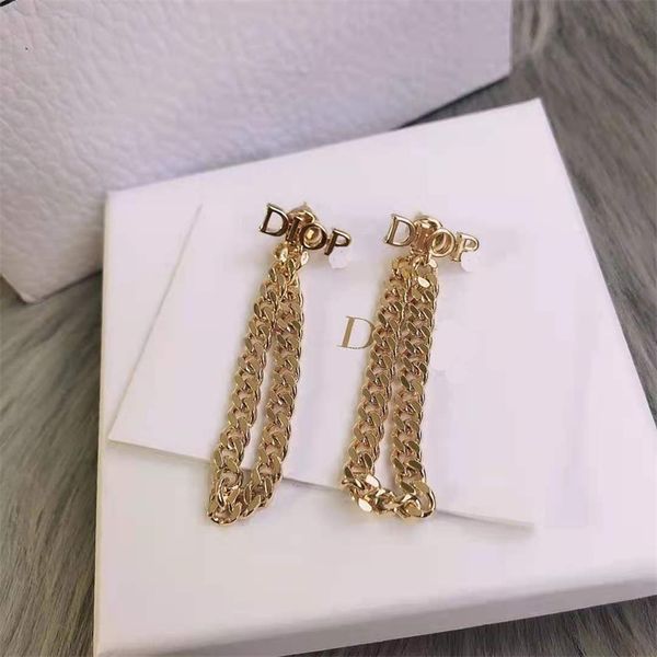 70% off outlet online 2021 family letter diamond chain long earrings female silver needle, Golden
70% off outlet online 2021 family letter diamond chain long earrings female silver needle, Golden