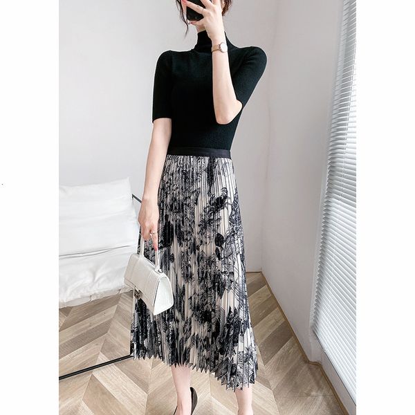 skirts nautical line drawing digital printing pleated thin chiffon high waist a-line medium long temperament women's skirt, Black
skirts nautical line drawing digital printing pleated thin chiffon high waist a-line medium long temperament women's skirt, Black