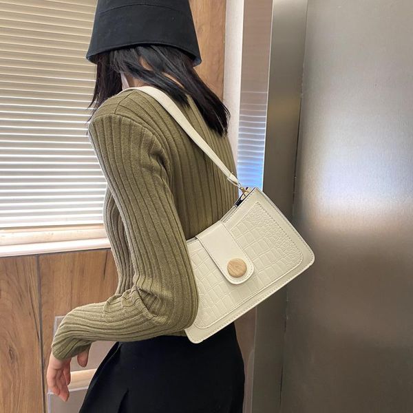 cross body retro small bag female 2021 trendy fashion all-match shoulder underarm lady
cross body retro small bag female 2021 trendy fashion all-match shoulder underarm lady