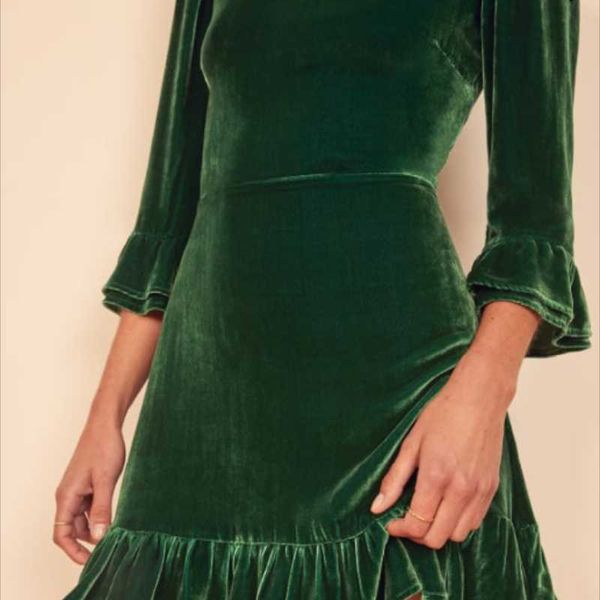 women 2021 chic fashion ruffled velvet mini dress vintage french three-quarter sleeve slim female dresses mujer casual, Black;gray
women 2021 chic fashion ruffled velvet mini dress vintage french three-quarter sleeve slim female dresses mujer casual, Black;gray