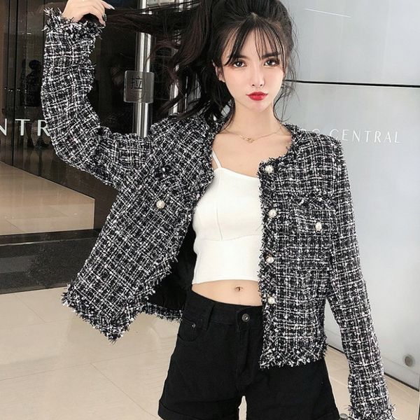 autumn women tweed jacket small fragrance korean tweed short elegant patchwork jacket female 210518, Black;brown
autumn women tweed jacket small fragrance korean tweed short elegant patchwork jacket female 210518, Black;brown