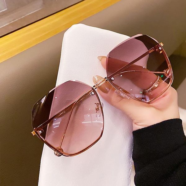 fashion sunglasses frames 2021 frameless trimming korean irregular gradient net red large frame glasses, Black
fashion sunglasses frames 2021 frameless trimming korean irregular gradient net red large frame glasses, Black