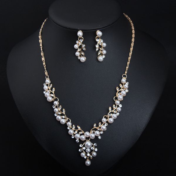korean simple rhine-stone pearl necklace earring set femininity versatile accessories, Silver
korean simple rhine-stone pearl necklace earring set femininity versatile accessories, Silver