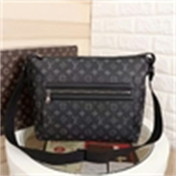 m44223 messenger bag men messenger crossbody bags shoulder bags business bags pouches 6ebh, Red;black
m44223 messenger bag men messenger crossbody bags shoulder bags business bags pouches 6ebh, Red;black