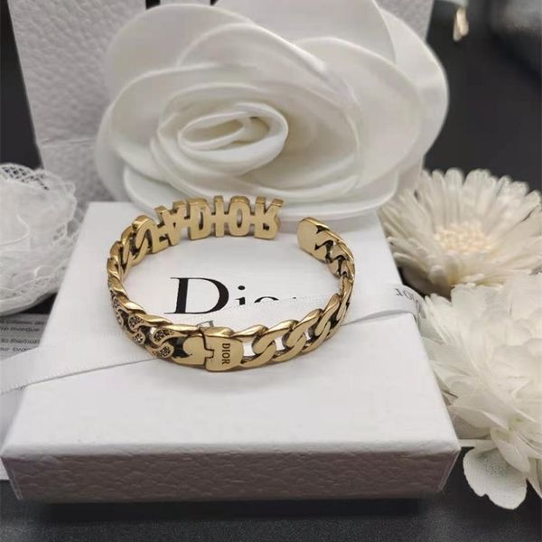 buy 75% off new diamond inlaid bracelet women's fashion atmosphere elegant bracelet women, Golden;silver
buy 75% off new diamond inlaid bracelet women's fashion atmosphere elegant bracelet women, Golden;silver