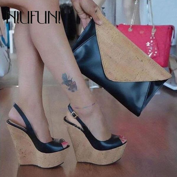 dress shoes simple black wood grain stitching wedges women's sandals peep toe 15cm high heels platform rivet slides gladiator slippers 
dress shoes simple black wood grain stitching wedges women's sandals peep toe 15cm high heels platform rivet slides gladiator slippers