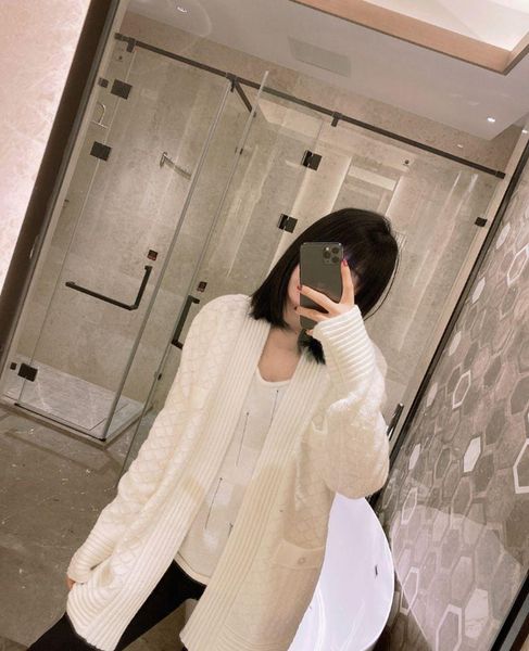 juice snow 2021 autumn and winter two-piece white inner camisole warm sweater cardigan jacket women women's two piece pants
juice snow 2021 autumn and winter two-piece white inner camisole warm sweater cardigan jacket women women's two piece pants