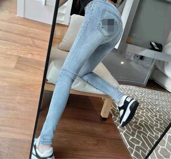 family's c 2021 summer elastic pants with slim legs and simple fashionable carriage embroidery, Blue
family's c 2021 summer elastic pants with slim legs and simple fashionable carriage embroidery, Blue