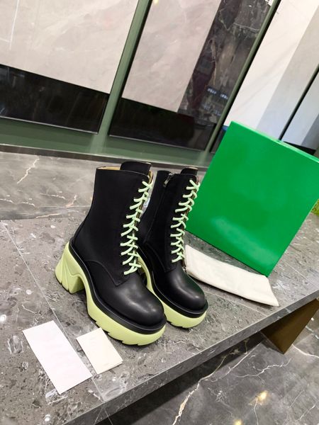 lug boots luxurious designer leather rubber outsole high heels with box size 30-41, Black
lug boots luxurious designer leather rubber outsole high heels with box size 30-41, Black