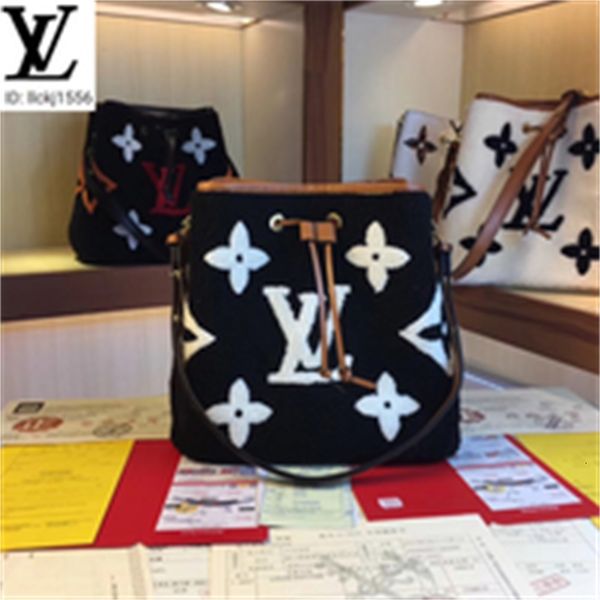 totes brand designer luxury m44020 shoulder black personality flocking cloth bags plush bucket bag women handles handbags iconic bags cr, Red;black
totes brand designer luxury m44020 shoulder black personality flocking cloth bags plush bucket bag women handles handbags iconic bags cr, Red;black