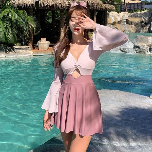 one-piece suits wrapped chest hollow out female swim suit korea style pleated swimwear dress pink patchwork monokini bathing
one-piece suits wrapped chest hollow out female swim suit korea style pleated swimwear dress pink patchwork monokini bathing