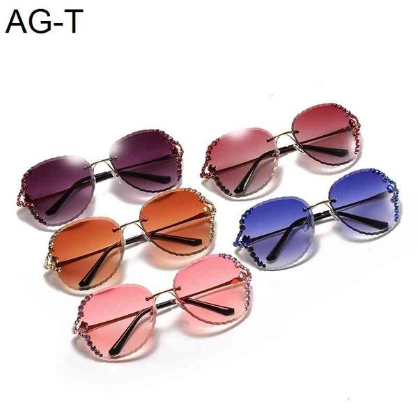 women sunglasses rimless sunglasses street fashion sun glasses uv400 5 color highly quality 2021, White;black
women sunglasses rimless sunglasses street fashion sun glasses uv400 5 color highly quality 2021, White;black