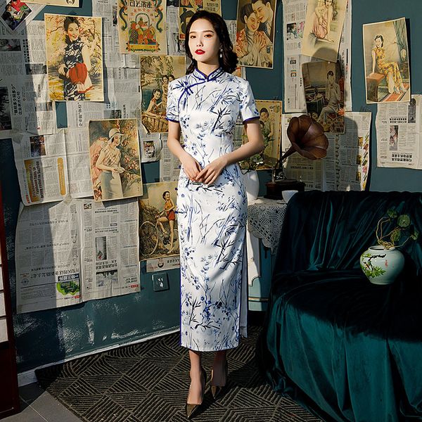 chinese women short sleeve hanfu qipao retro traditional printed cheongsam party silk long dress, Red
chinese women short sleeve hanfu qipao retro traditional printed cheongsam party silk long dress, Red
