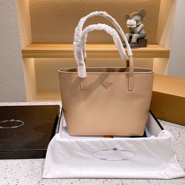 genuine leather women handbag luxurys designers bag female tote fashion crossbody handbags lady shoulder vintage bags with box
genuine leather women handbag luxurys designers bag female tote fashion crossbody handbags lady shoulder vintage bags with box