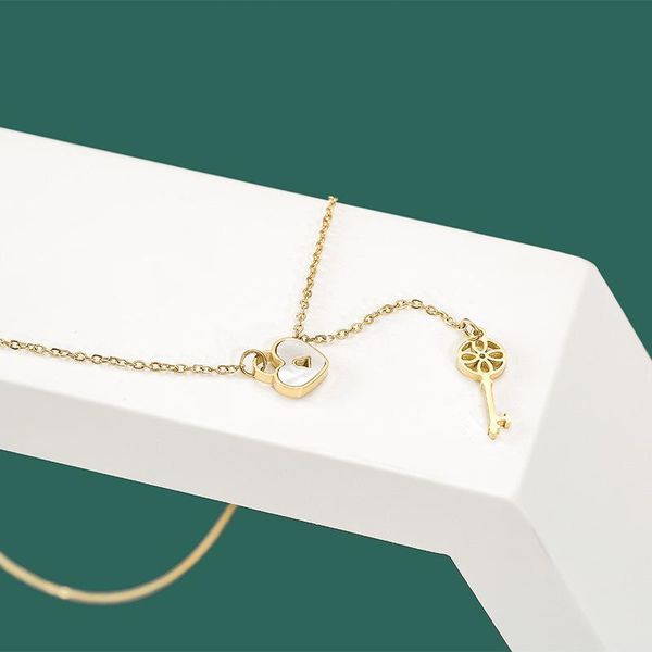 pendant necklaces love lock key hollow necklace for women party jewelry natural gold, rose gold water wave chain titanium steel, Silver
pendant necklaces love lock key hollow necklace for women party jewelry natural gold, rose gold water wave chain titanium steel, Silver