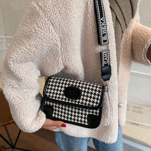 2022 factory wholesale new korean fashion chiffon bag ldov
2022 factory wholesale new korean fashion chiffon bag ldov