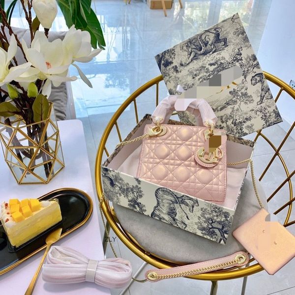 limited pearlescent series matte leather glitter powder silver gray princess bag messenger chain bag three grid cow small zly bags handbag w
limited pearlescent series matte leather glitter powder silver gray princess bag messenger chain bag three grid cow small zly bags handbag w