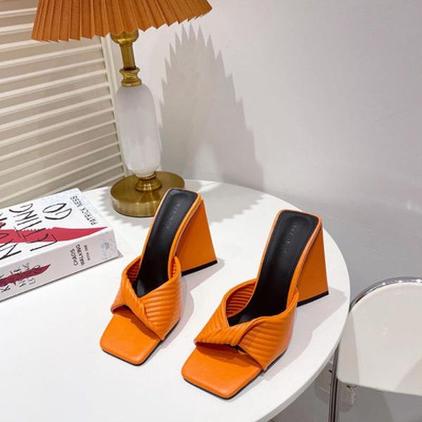 dress shoes 2021 high heels slippers woman square toe fashion pleated design ladies sandals summer outdoor runway party, Black
dress shoes 2021 high heels slippers woman square toe fashion pleated design ladies sandals summer outdoor runway party, Black