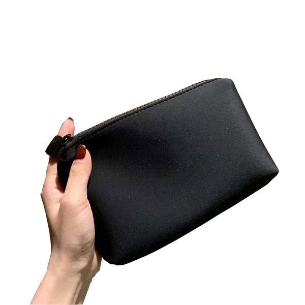 2021 latest vip gift good hand feeling logo makeup bag lipstick clutch holder travel toiletry fashion storage bags with box c25
2021 latest vip gift good hand feeling logo makeup bag lipstick clutch holder travel toiletry fashion storage bags with box c25